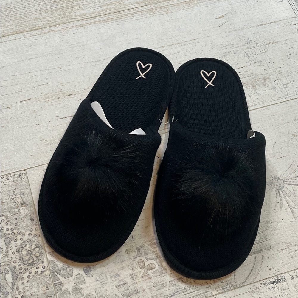 Victoria's Secret Black Puff Ball Knit Slippers Size Medium